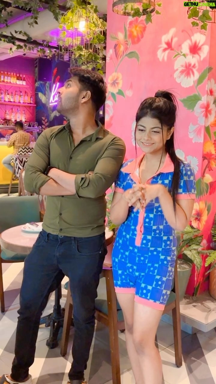 Pallavi Mukherjee Instagram - Wait for the end 🤣 . . . . #letsbeconfused #reelforyou #comedyreels #explore #loveforlove