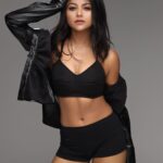 Pallavi Mukherjee Instagram - Na usko pata na uski khata Main us pe mar gayi zara usko bata 😉 📷 @faizialiphotography #photoshoot #love #passion #instamood #black #photooftheday #fitness #beyourself #attitude #blessed Around The World