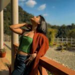 Pallavi Mukherjee Instagram - I am just a mountain girl at heart 🏔🍂 Ever wanted to escape to the mountains and never return home? @annfield_cottage - A paradise to all nature lovers that offers complete solitude🍃 #mussorie #mountaingirl #mountainlife #morningvibes #homestay #instalove #peace Mussoorie-Queen of Hills