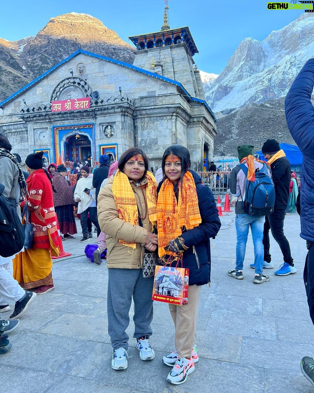 Pallavi Mukherjee Instagram - Living the Dream ๐ #kedarnath เคนเคฐ เคนเคฐ เคฎเคนเคพเคฆเฅเคต ๐ @marygitasree #kedarnathtemple #kedarnath #mahakal #shiva #blessings #dreamdestination #travel #spirituality #peace #postivevibes #harharmahadev Kedarnath