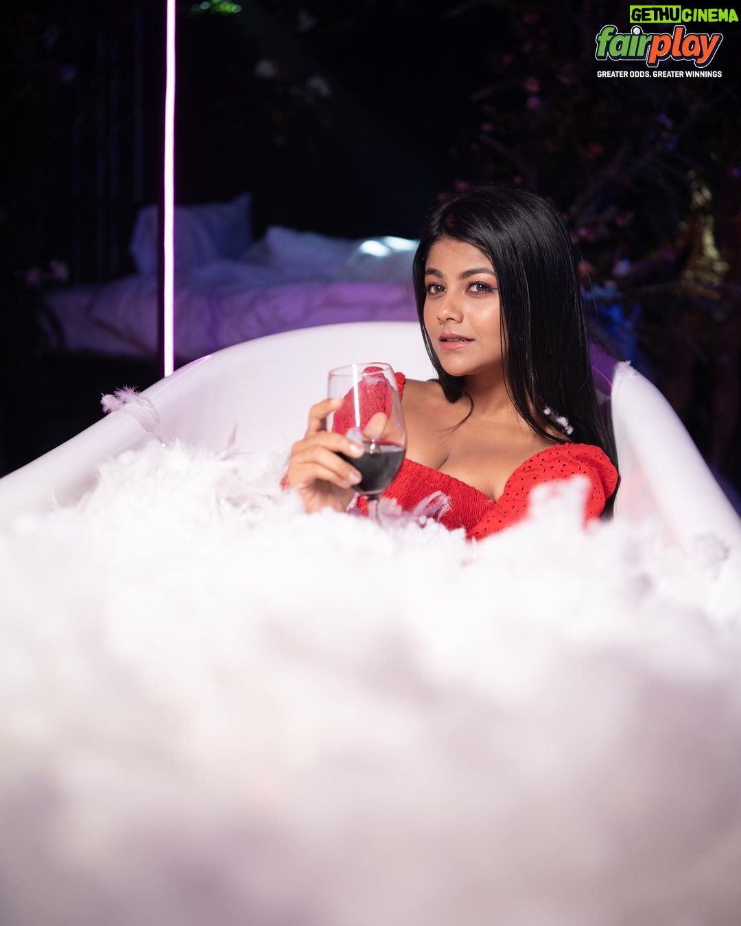 Pallavi Mukherjee Instagram - Bring it on 🍷🔥 Thank you @fairplay_india for having me 🤍 Wearing @howwhenwearclothing 📷 @patu38 #fairplayexclusive #fairplay #thisisthelife #thailand #phuket ##bollywood #partytime JW Marriott Phuket Resort & Spa