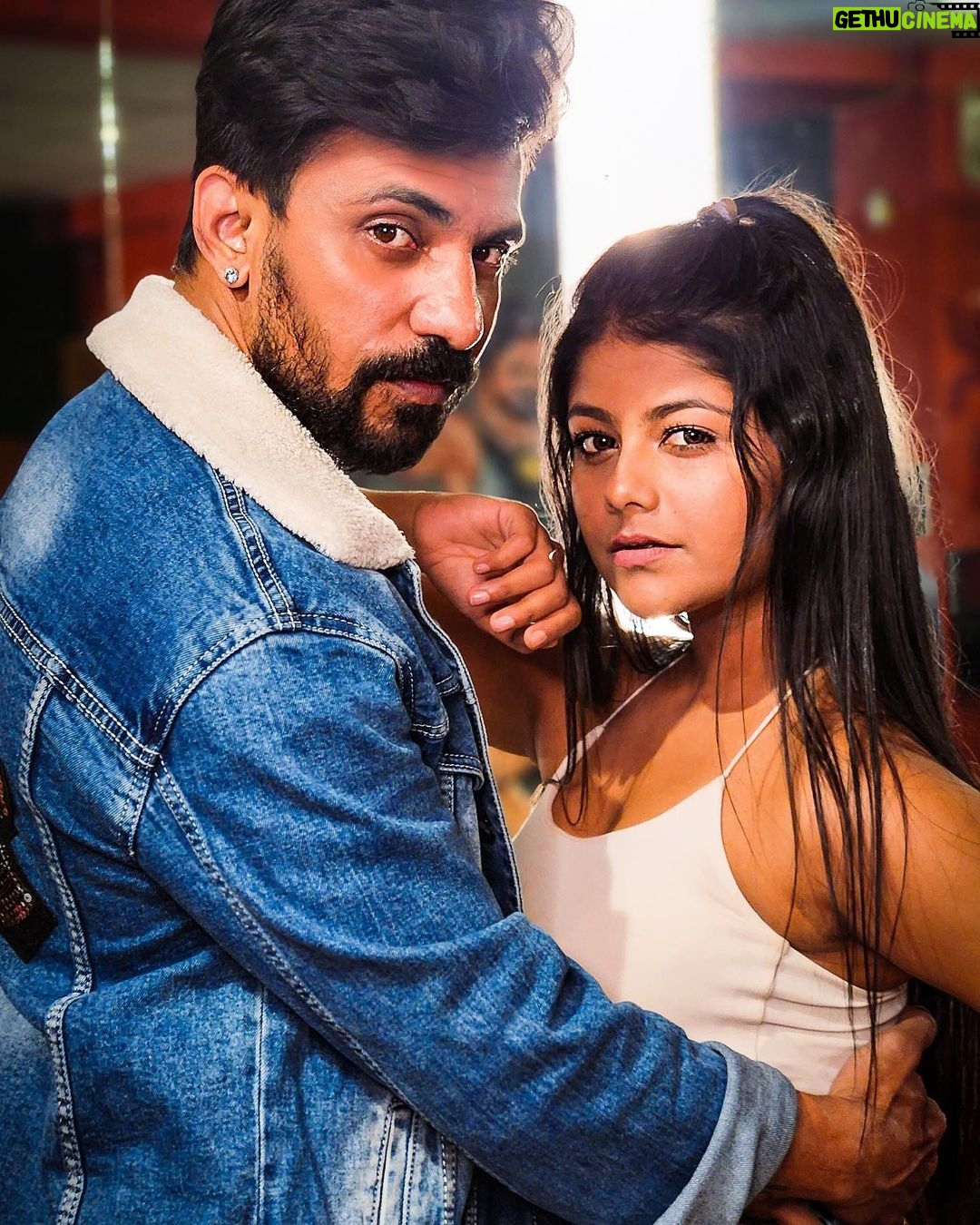 Pallavi Mukherjee Instagram - Coming up soon with something new! ❤️ @pallavipallu1 . . . #instagood #instagram #picoftheday #comingsoon #duo #collab #dance #explore #foryou #photooftheday #viral #pallavimukherjee #tuban #tubancwanadance #tubanchakraborty Khoj: The Millennium Dance Institute - Head Branch
