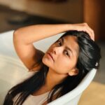 Pallavi Mukherjee Instagram - My sun kissed morning be like🌞 📷 @letsbeconfused #nomakeup #nofilter #morningvibes #messyhair #morningmood #sunshinegirl #beconfidentinyourskin #loveyourself