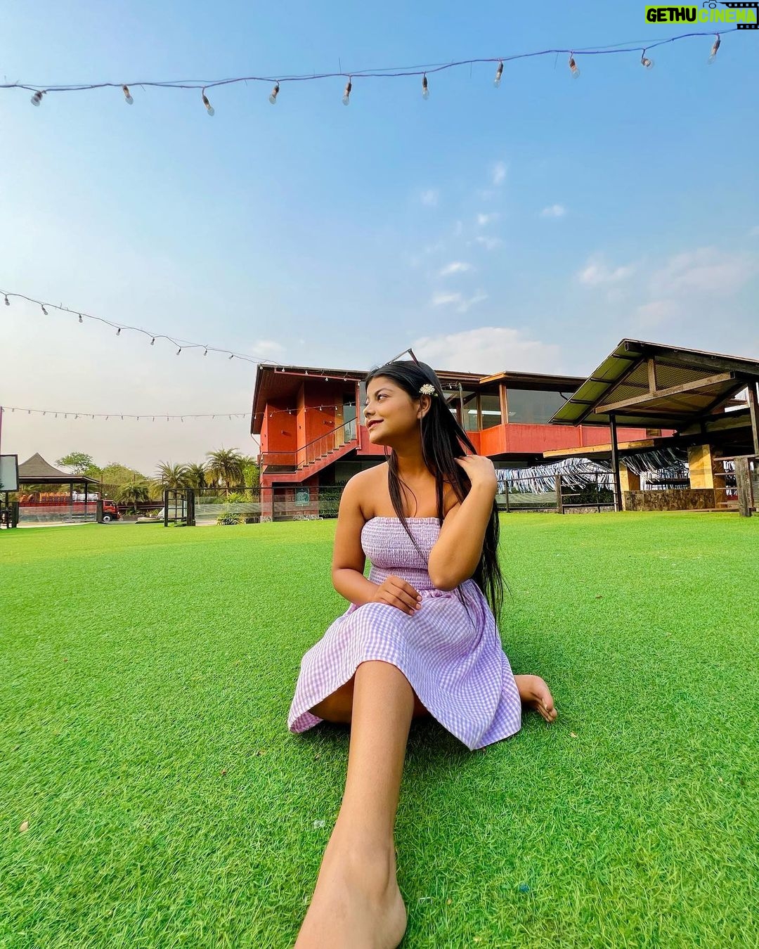 Pallavi Mukherjee Instagram - “Stolen moments.” 😍 from @sayagrandresortthane #photodump This spacious resort will leave you mesmerized by its beauty, untapped luxury & magical ambiance dining experience & more perfect for leisure, fairy tale destination weddings, events and more. #travel #maharashtra #weekendgateaway #weekendvibes #memories #resortinmumbai #photosoftheday Saya Grand Club & Spa Resort