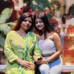 Pallavi Mukherjee Instagram - Christmas vibes 🎄 #christmas #christmaseve #ootd #instamood #familytime #christmastime #photooftoday #dayout #momsbirthday Kolkata - The City of Joy