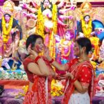 Pallavi Mukherjee Instagram - SUBHO BIJOYA 🤍 🌸 When ur Maharashtrian friend enjoy bengali culture and durgapujo with you its really a blessing and u nailed it @iamketakikadam #foreverdancepartner 🎥 @portraitdeewana #durgapuja #trendingreels #durgapujareels #festivevibes #bengali #duggaelo #reelitfeelit #dancereels #dancevideo #bffgoals