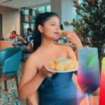 Pallavi Mukherjee Instagram - Sunday mood ☀️ With yummy food 😍🥘 #photodump 👉👉 #sunday #sundaybrunch #sunkissed #love #ootd #photooftheday Fairfield by Marriott, Mumbai International Airport