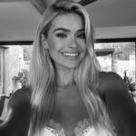 Pamela Reif Instagram - PAMUARY 🥸 how excited are you from 1 to 10? 🕺🏼 and which one part is your fave? 1️⃣ New Workout Plans every week - 13 versions! 2️⃣ Re-Start Workout Plan: A one-time plan you can use whenever you were sick or took a longer break. 3️⃣ 2 Live Sessions (Workout on Monday 08.01. 6:30pm - Cooking on Sunday 14.01. 11am) 4️⃣ 30 Day Recipe Challenge: Change your entire diet at once? Nah, let’s reduce pressure. Try at least 1 healthy recipe a day, which is easy to integrate into your life. Also nice to force yourself to try something new 🥸😂 Maybe you’ll find a new all-time fave! 5️⃣ Giveaways: Each Sunday, I will announce 3 people who get a 100€ coupon for éla or/and Naturally Pam. You can choose what you want to have, I will send it to your home. To take part in the giveaway, post a story of your Pam workout session or Pam recipe, tag me & use the hashtag #pamuary. Easy! 6️⃣ Pam’s Tip of the Day: Sharing hacks each morning in my story: about food, health, beauty, sports… Small things that I have maybe never shared - but I do them in my daily life! 📱If you want to become a Premium Member of my #PamApp to access all 500 recipes, all workout plan functions, pre-access for Naturally Pam launches, etc. - it’s only 2,49€ per month 🫶🏼 less than a water bottle at the airport, as I noticed yesterday hahaaaaa 😂 #pamuary #january #2024 #motivation