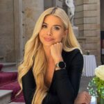 Pamela Reif Instagram - Anzeige I It’s a smart watch… but nobody can tell. Delighted to announce that I am the global ambassador of the new Huawei Watch GT 4. A super beautiful fashion accessory that matches with elegant, daytime or sporty outfits. It’s a stylish watch that I wear to simply see the time or to elevate my look - but I can also track everything from steps, calories, heart rate or my training with different options. As well as seeing my calendar, notifications, music and GPS… if I ever went for a run 👀 Some of you can maybe remember that I went back & forth with wearing smart watches in the past. I loved to see insights of my training, but I wasn’t so happy with how they looked obviously like a smart watch. It’s similar to: I am fitness lover, but that doesn’t mean I’m wearing my sports bra all day long. This video is a little recap from yesterday - the Huawei event in Barcelona 🇪🇸 #HUAWEIWATCHGT4 #FashionForward #LightUpRings #HuaweiHealth @huawei @huaweimobile