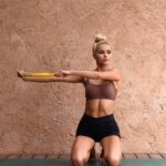 Pamela Reif Instagram - Upper Body + Booty Band 🤎🔥seems easy but is magic for your back & posture 🧷 save it for later! 📺 find the full 10min real-time Version in YT & comment if you tried it! This workout is not sweaty at all, it focusses on the strength and activation of your muscles, also great if you don’t have any heavy equipment at home. It burns like fireeee ☄️ If you are sitting a lot or have an office job, this should work great for you as well! - MAIN FOCUS: Back, Shoulders + Posture - SECONDARY MUSCLES: Core / Abs, Triceps, Biceps 1. START YOUR GYM WORKOUT with this video for muscle activation. Makes such a difference once you grab heavy weights! 2. DO IT AT HOME for minimal equipment & maximum burn. 3. You can INCREASE INTENSITY by using a stronger Booty Band or 2 at once. 4. Use it as a BURN OUT in the end of any session. 🎵 My Love by @leighannepinnock & @ayrastarr #pamelareif #workout #fitness #upperbody #muscle