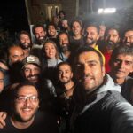 Pantea Panahiha Instagram - مرداب برای من یکی از به یاد موندنی ترین کارهامه با عزیزایی که خانوادم شدن که خیلیاشون توی این عکس نیستن و توی روزای سخت مثل کوه پشتم بودن و پشت هم بودیم و دلخوشی هم شده بودیم ، سلامت بمونید همتون . پیج رسمی سریال«مرداب» @mordab.series ‏ @filmnetnews @mohamad.shayesteh @borzouniknejad @afshinrezaei90 @mehdihashemi__official @shahram.haghighatdoust @amirjafari4 @hamedkomaily @setarepesyani @elham.akhavan1 @mojtabapirzadeh_ @arashzellipour @yasnamirtahmasb @elika.naseri @hamitorabi @ilya.ronika94 @messaam @mohamadezatkhah @rashiddaneshmand @elham.moienn @siamakahmadii @nazanin.orfinejad @mhgolfeshan @navidsalahy @babak_safaee @reza.mohebbee @nimakhodadi @ipedramazad @s3.hossein @masoudrahiimii15 @abolfazl.lotfi @nimafakori @koroshjavan @masoudrafizade @shayan_shafabakhsh @saberkamian @farnaz.jangjoo @alireza.rahmani2568 @BAHAR_FANAEI @masoud.sekhavatdoust @rezasadeghiofficiall @shayan.sigaroodi @ahmad_kavousi @arashaghabeik @rahi.rabani @mojtabajamshidii @milad__shabani56m @hamid_bayramii @30nol