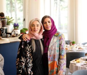Pantea Panahiha Instagram - ما با هم در این/جا و آن/جا خوشیم .
@injamasterclass 
@latelierdeshahrzad 
سخت بود ننویسم که این جمع رو به چه قشنگی کنار هم جمع کردی صابر دردونه ی عزیز با یک نامه که جاش توی این عکسا خالیه و تو  بلدی خوب غافلگیر کنی و چقدر میچسبه همیشه ! 
ممنون ازت که کنار مایی و برای ما لحظه های ناب زیادی میسازی و همهی اینا بخاطر وجود توئه🤍
@saberabar saberabar