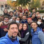 Pantea Panahiha Instagram - تینای خاتون برای من فراتر از خاتونه. خاتون کار بسیار سختی بود که با درایت و صبوری روح بزرگت ساخته شد با همه ی سنگ انداختنها و طمعها و بد قولیها و بی معرفتی هایی که غافلگیریهای خودش رو داشت اما گذروندی و گذشت. مطمئنم ازت که به نیمه ی پر لیوان همیشه نگاه کردی و درسای بزرگتو گرفتی، همه ی اینا میشه انرژی و انگیزه برای قدمهای بعدیت که جز رشد و توسعه چیز دیگه ای برات نداره بس که قشنگ به همه چی نگاه میکنی! خاتون که تموم شد با هزار حرف و حال نگفته ، اما چه چیزی مهمتر از تولد و وجود گوهر نابی مثل تو! تینای خاتون و خانوم من تینای رفیق و عزیز من تینای پاره تنم خواهرم با تو به هیچ نگفتنی فکر نمیکنم که راحت ترینی برای شنیدن مانا بمونی برای من و ما که در تاریخ موندگار شدی برای ایران . جسارتت، ایمانت و صبوریت و پشتکارتو سر لوحم قرار میدم برای ادامه ی زندگی ! کنار تو میشه راحت ترین بود بابت وجود نازنینت و هنر خلاقانت ازت ممنونم تولدت مبارک تینای قشنگ عکس گوهر و خالقش روز اخر فیلمبرداری نقش خاتون و در ادامه ۲ عکس دیگه از گروه نازنین که خوش بودند تا روز اخر سر کار که بخاطر وجود نازنین توئه! #خاتون #تیناپاکروان