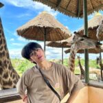 Pao Piched Jongjaihan Instagram - 🐒 ลิงน้อยกับนีราฟ 🦒 . 📸 : @aum.chld