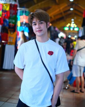 Pao Piched Jongjaihan Instagram - 🌹🌹🌹🥀
.
📸 : @drizzleploy 💙