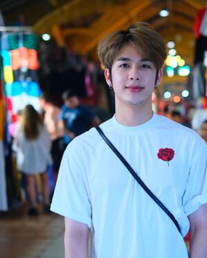 Pao Piched Jongjaihan Instagram - 🌹🌹🌹🥀
.
📸 : @drizzleploy 💙