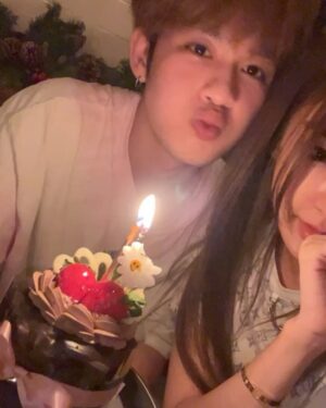 Pao Piched Jongjaihan Instagram - ขอบคุณสำหรับวันเกิดปีนีนะคะที่รัก💕 มันน่ารักมากๆเลย ขอให้ปีหน้ายังมาจัดวันเกิดให้เค้าอีกนะ เค้าขอให้ที่รักน่ารักแบบนี้ไปตลอดน๊าา เค้าจะเป็นเด็กดีให้เธอน๊า แต่ก่อนอาจจะเคยเป็นเด็กดื้อแต่จากนี้จะเป็นเด็กดีนะครับ 🥰💕 
.
💙 : @drizzleploy 💕
📸 : @drizzleploy 💕