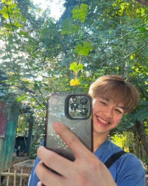 Pao Piched Jongjaihan Instagram - เจอเธอมันคือเรื่องบังเอิญ ส่วนรักเธออ่ะเราตั้งใจ 🤢🤮💕
.
💙: @drizzleploy