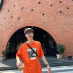 Pao Piched Jongjaihan Instagram - Orange แปลว่าส้ม ส่วนเธออ่ะแปลว่า ที่รัก 😂😂😂 📸 : @mookmikkkkkk 🤦🏻‍♂️ : @tatae.ss พี่เต้ก็คือปวดหัวกับคอนเท้นน้อง 😂