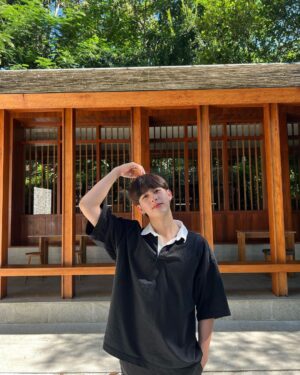 Pao Piched Jongjaihan Instagram - ก็คือพี่ผมเค้าถ่ายรูปให้ผมอย่างจ๊าบก็ต้องลงให้ครบป่าวว 😂😂
.
📸 : @tatae.ss 
📷 : @ppopeye.p