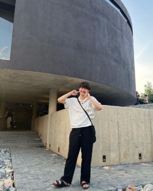 Pao Piched Jongjaihan Instagram - พี่เติสถ่ายแล้วขายาวมากก 😂😂
.
📸 : @thurspatorn 
🥼 : @zamio.official