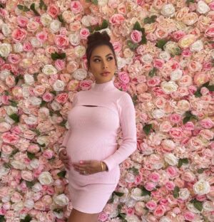 Paola Shea Instagram - Baby shower here we go! #babybieber 
Makeup and hair by @nicole_san