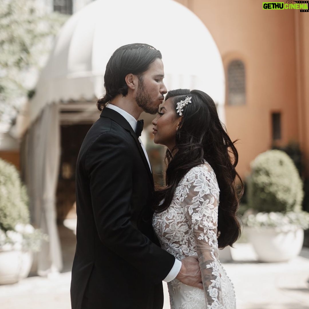 Paola Shea Instagram - 5 years together 7 months married and a baby on the way! Happy Valentines to my hubby Rosewood Mansion on Turtle Creek