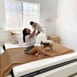 Paola Shea Instagram - Being a new mom we all know that sleep doesn’t come easy. With Lull bed I am able to get better sleep when my baby naps so I can get the energy that I need to be a great mom to my babygirl. The setup process was so easy! The box came right to my door and we opened it and set it up on our bed frame and it was ready to go! Buying a lull mattress was very convenvient and easy. All you have to do is go online and order it and it will be delivered right to your door. Please check out my story and link on my bio to get up to $600 off your purchase @lullbed and #lullpartner