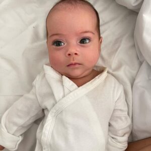 Paola Shea Instagram - Hmm do you see a resemblance? Mommy and daughter 👯‍♀️ swipe right! #myworld