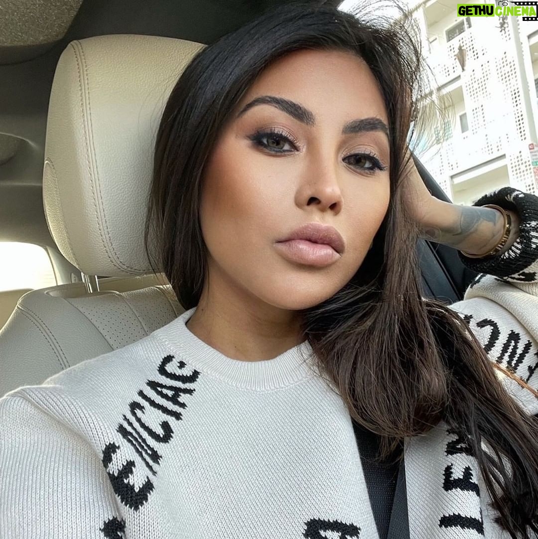 Paola Shea - 444 Likes - I’m back