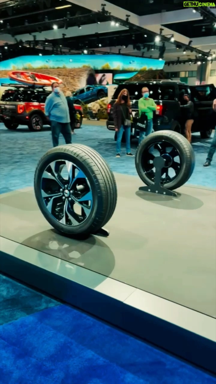 Paola Shea Instagram - #Ford has taken over the LA auto show! Head to the @Ford display at the LA Convention Center to see how Ford has linked its vehicles with the latest tech! #ad #laas #ford #builttoelectrify #builtwild #bft #builtfordtough
