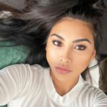 Paola Shea Instagram – Sometimes I shower and put makeup on😂