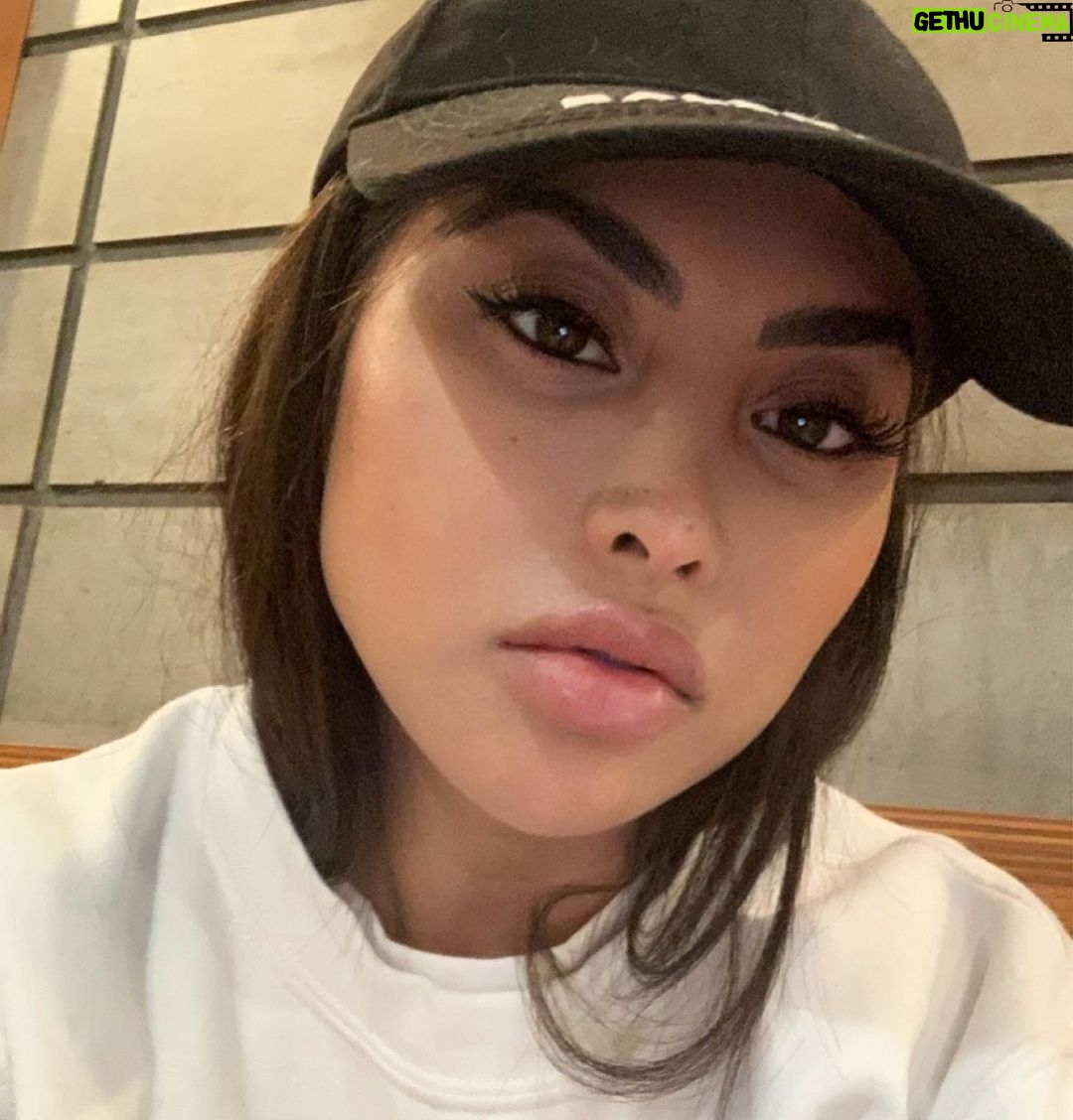 Paola Shea - 666 Likes - Lashes really make a difference