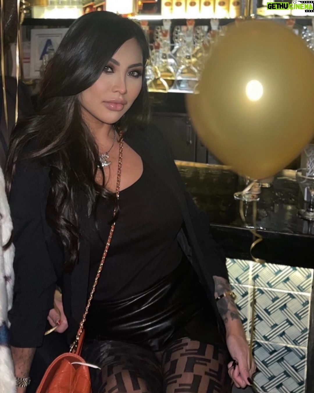 Paola Shea - 643 Likes - Still got that going out swag before 10 pm