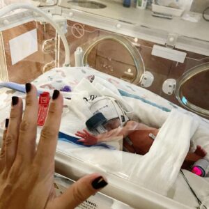 Paola Shea Instagram - Day 6 in the nicu with my strong little feisty girl
