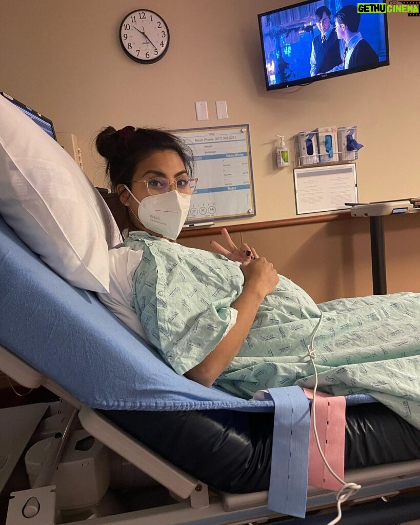 Paola Shea Instagram - My water broke at 29 weeks super early (7 months pregnant)😭 I am in the hospital hoping she won’t come for few more weeks. She is supposed to be born June 25th. The doctors are trying their best to keep me pregnant so she won’t be born premature. I am not having a lot of contractions which is a good sign, but I will be staying in the hospital for days/ weeks until she decides to come which I hope not soon. She is a fighter!! This pregnancy has been such a roller coaster and super scary. I am really sad I am away from my MFM doctor in La but they are taking care of us in Baylor Hospital in Texas. Wish us luck and positive vibes and please send me some successful premie stories!