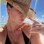 Paolla Oliveira Instagram - Diretamente do paraíso!!!! Que lugar surreal. Obrigada pela recepção @luxsouthari @luxresorts @beabrand_marketing @manoelcalmon @smporai #luxresorts Maldivas