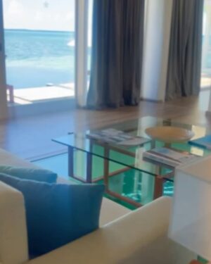 Paolla Oliveira Instagram - Diretamente do paraíso!!!! Que lugar surreal. 
Obrigada pela recepção @luxsouthari @luxresorts 
@beabrand_marketing
@manoelcalmon
@smporai
#luxresorts