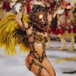 Paolla Oliveira Instagram - Prometo que é o último post 🐆 Amei o apoio, a repercussão, os memes, as teorias e principalmente sentir a energia de vocês na avenida e por aqui. Ate ano que vem! 🤗 Obrigada @granderio , orgulho imenso em fazer parte de mais um desfile histórico com vocês. “A Aldeia Grande Rio ganha a rua No meu destino a eternidade Traz no manto a liberdade Enquanto a onça não comer a lua”