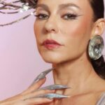 Paolla Oliveira Instagram - Ícone do #Carnaval como rainha de bateria da Grande Rio, @paollaoliveirareal deu uma passadinha na #SuíteVogue do #BailedaVogue2024 e mostrou todo o seu gingado ao som da voz de @miltoncunhaoficial, o carnavalesco mais querido do Brasil. #BaileDaVogue Video: @carlosqueirozi Voz: @miltoncunhaoficial Coordenação digital: @paulamello_ e @ceciliacussioli Edição de vídeo: @lucasrocha.rec Produção executiva: @deialansky Assistente de produção executiva: @andreazilet Produção de conteúdo: @milena.otta Assistentes de vídeo: @adrianikematsu, @nathaliaatayde e @felippescosta Agradecimentos: @belmondcopacabanapalace