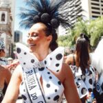 Paolla Oliveira Instagram - Por aqui já é tradição curtir a folia com @cordaodabolapretaoficial! Amooo! Parabéns pelo 105º desfile 🖤🤍🖤🤍