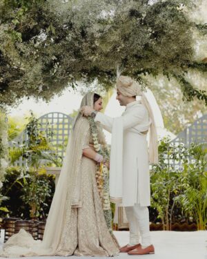 Parineeti Chopra Instagram - From the very first chat at the breakfast table, our hearts knew. Been waiting for this day for a long time .. So blessed to finally be Mr and Mrs!

Couldn’t have lived without each other .. Our forever begins now .. 💖