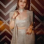 Parineeti Chopra Instagram - Bling it on! = absolutely original never used before caption 💁🏻‍♀️