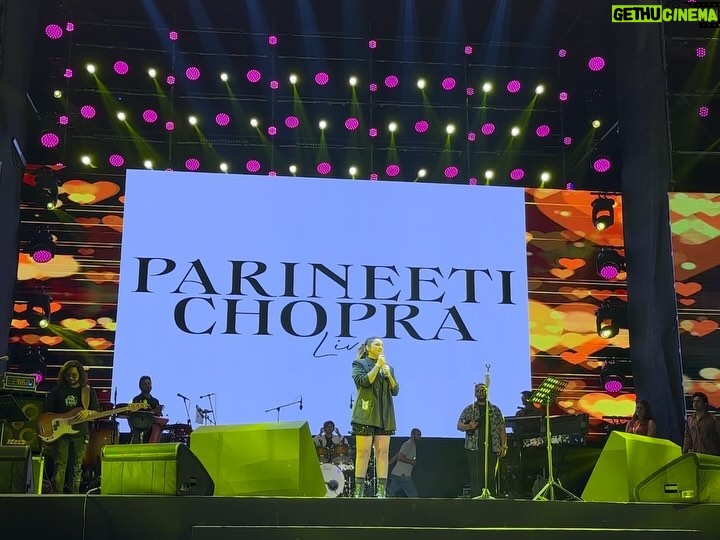 Parineeti Chopra Instagram - Andddd it’s done…. I have tears of joy as I type this: MY FIRST EVER LIVE SINGING PERFORMANCE was last night and it was everythinggg I could wish for and more ❤️ Thank you all for the love and kindness you all have shown. It means a lot to me 🙏🏻 #MumbaiFestival2024 #EveryoneIsInvited #SapnoKaGateway #MumbaiEkTyoharHai @maharashtratourismofficial @mumbai__festival @wizcraftglobal