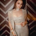 Parineeti Chopra Instagram – Bling it on! = absolutely original never used before caption 💁🏻‍♀️