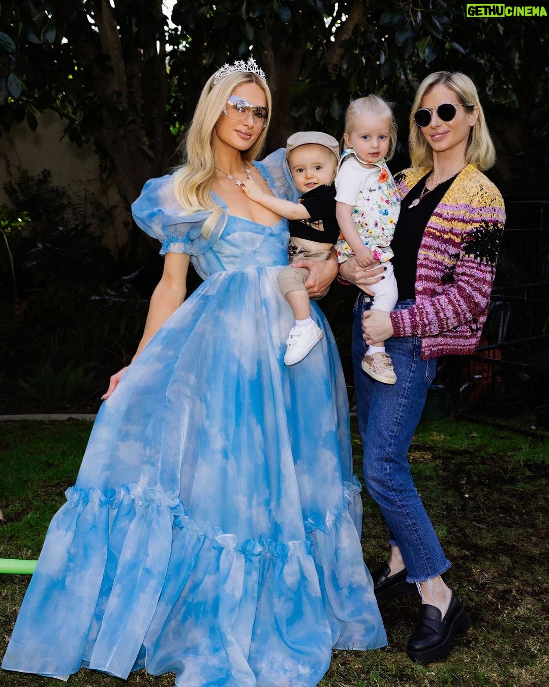 Paris Hilton Instagram - Such a magical and special day celebrating my #BirthdayBoy Phoenix👶🏼🎂 with my friends and their babies🥹🌊⚓️✨💖️ #SlivingUnderTheSea #SlivingMom ✨ Beverly Hills, California