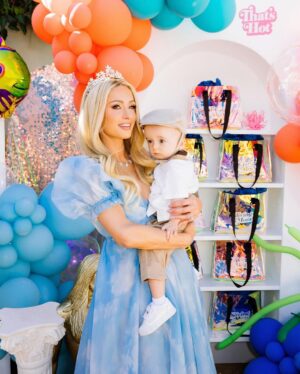 Paris Hilton Instagram - Sliving under the sea with Baby P for his first birthday! 🥹🎈🧜🏻‍♀️🐠🐳✨ A magical day for the most magical smiley boy. My life is forever changed thanks to you Phoenix! 💙 Thank you for making me the luckiest #SlivingMom 🥰✨