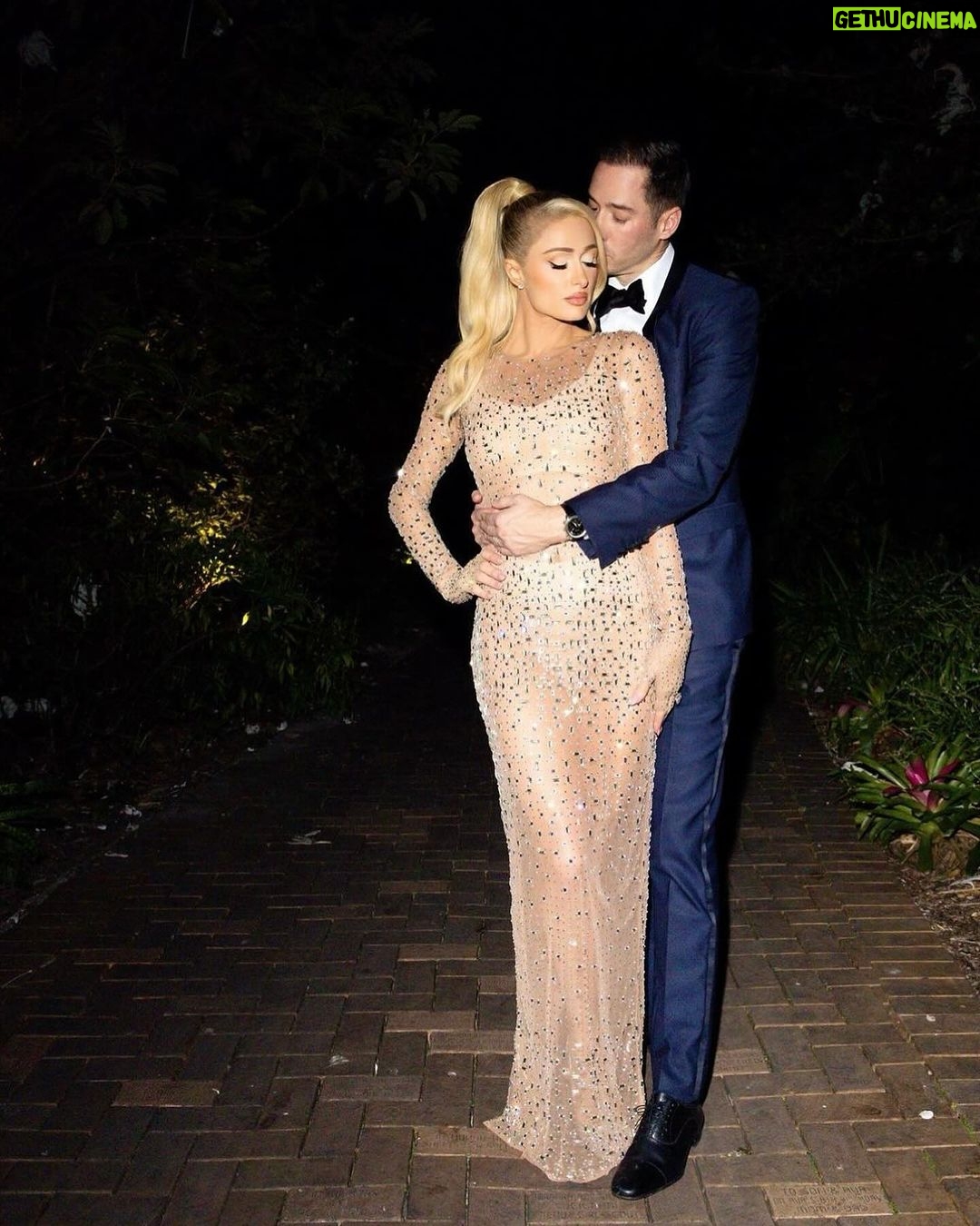 Paris Hilton Instagram - Another sparkling year of pure #Sliving! ✨💖 Feeling so blessed for every lesson this year has gifted me. From motherhood to wifey duties, girl boss moments, and standing up for what’s right… This has been the most iconic year yet! #Aquarius #SlivingBirthday🌟💕