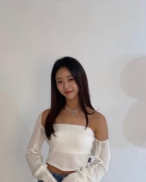 Park Chae-rin Instagram - 𝘊𝘩𝘦𝘳𝘳𝘺 𝘉𝘶𝘭𝘭𝘦𝘵 4𝘵𝘩 𝘈𝘯𝘯𝘪𝘷𝘦𝘳𝘴𝘢𝘳𝘺🍒