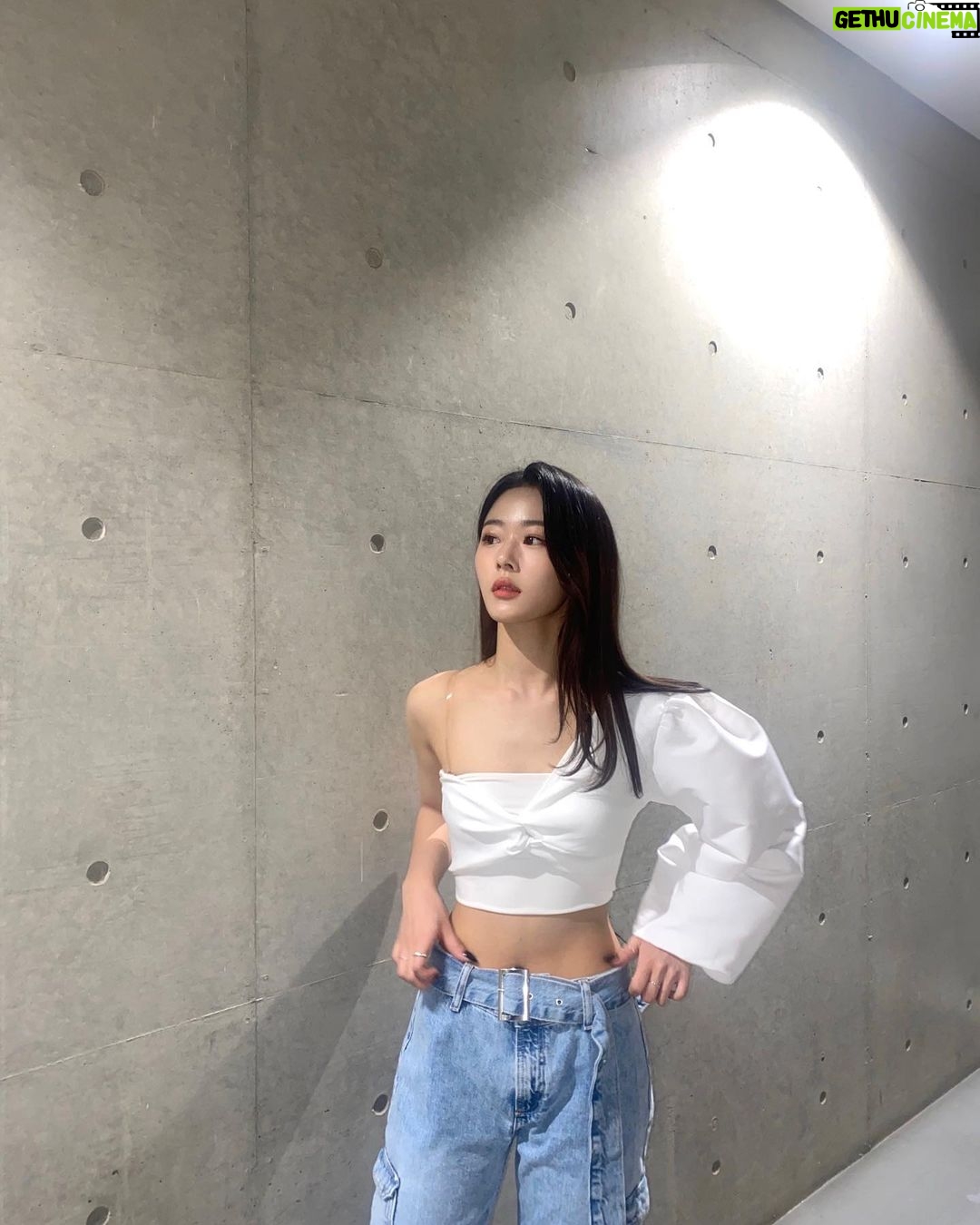 Park Chae-rin - 8.5K Likes - ❄️🤍